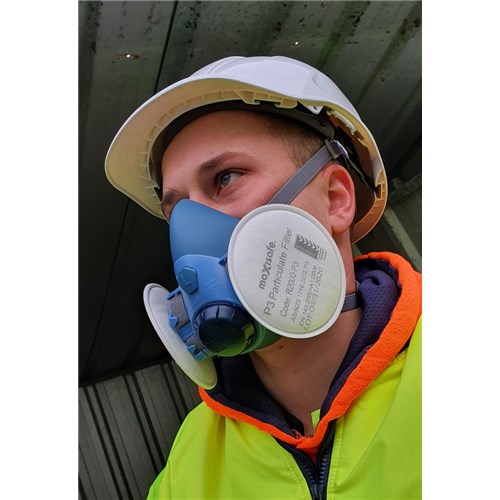 R7500G Action pic 2 (2)